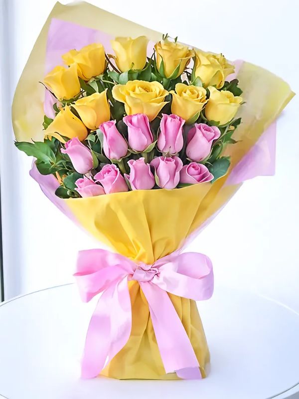 Kelkit Çiçekçi - Vazoda 24 Kırmızı Gül